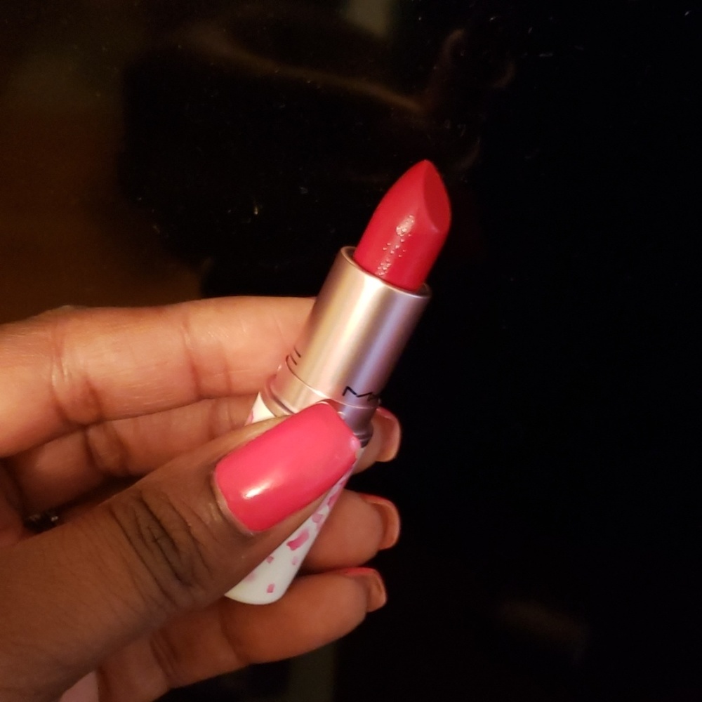 Authentic Mac lipstick in Framboise Moi